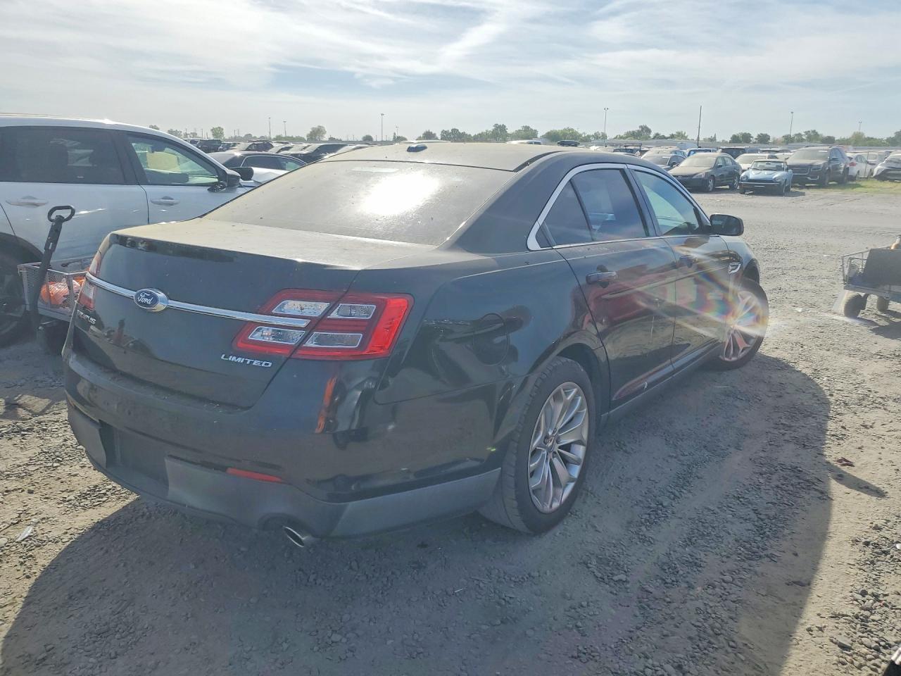 2013 Ford All models VIN 1FAHP2F88DG204197 photo 3