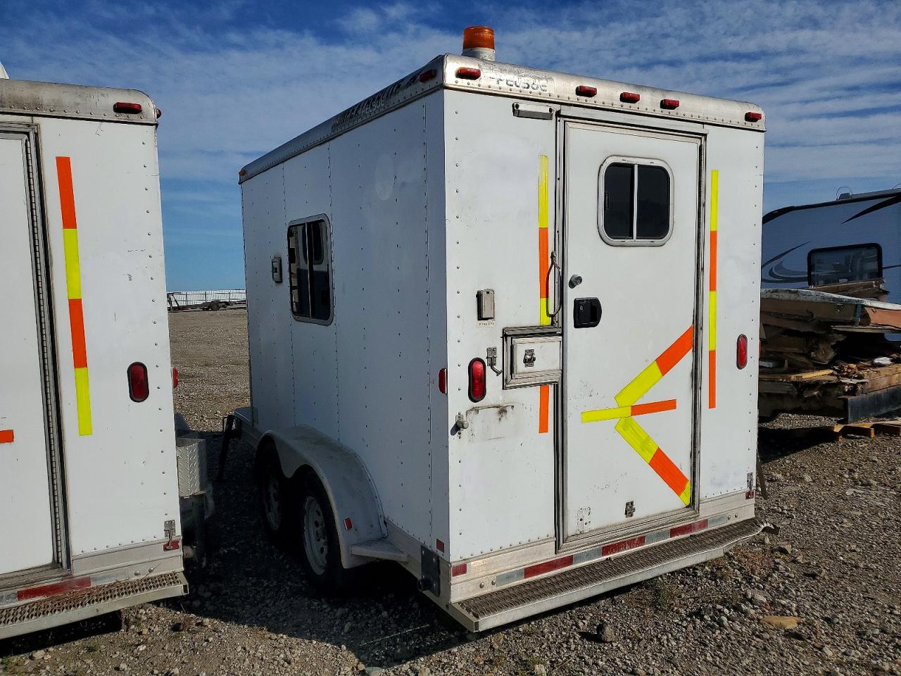 1999 PELSUE FOST 11 FIBER OPTIC SPLICING TRAILER VIN 4FGL01121YC028297 photo 3
