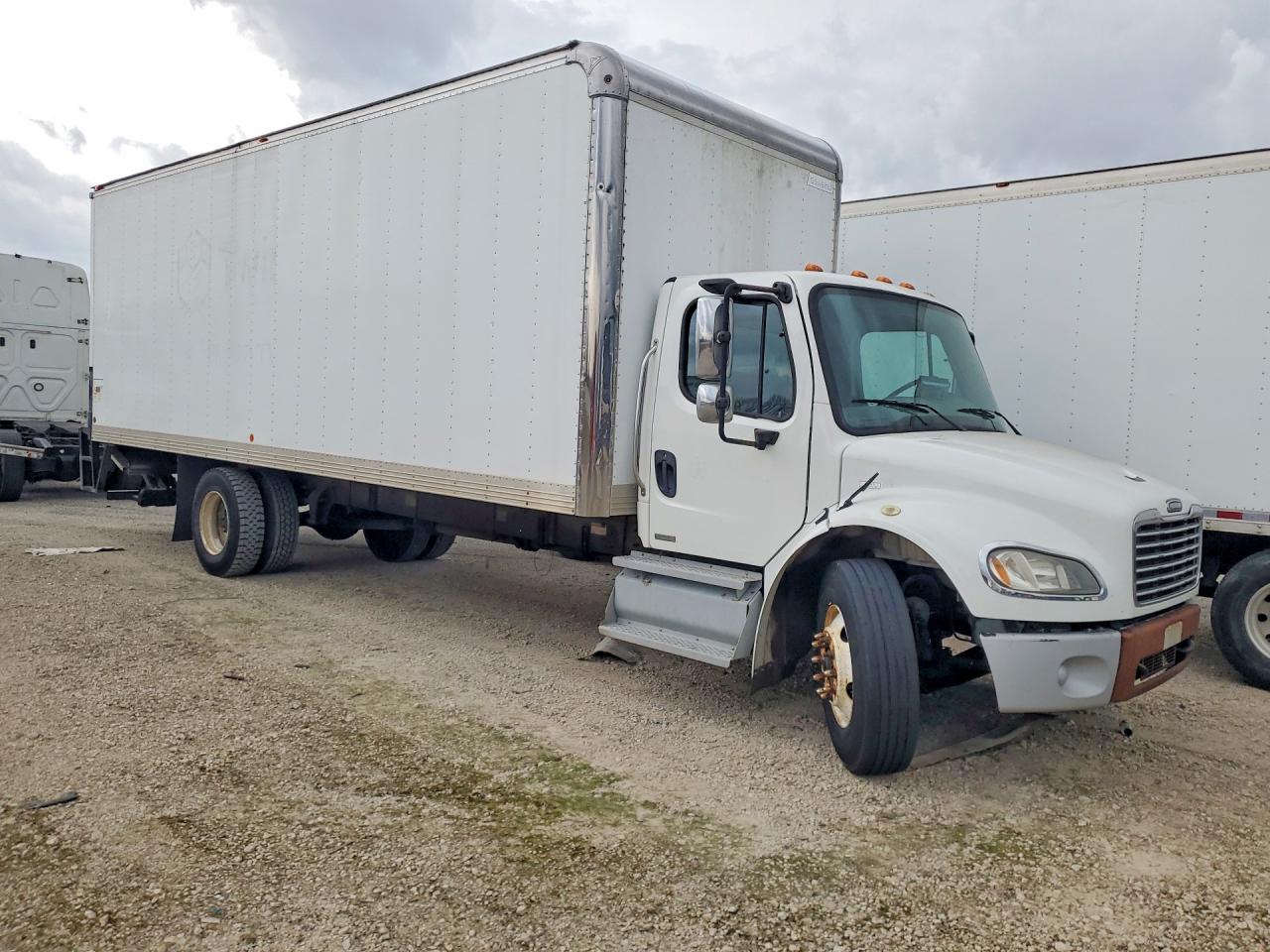 2011 FREIGHTLINER All other VIN 1FVACWDT8BDAY6924 photo 4