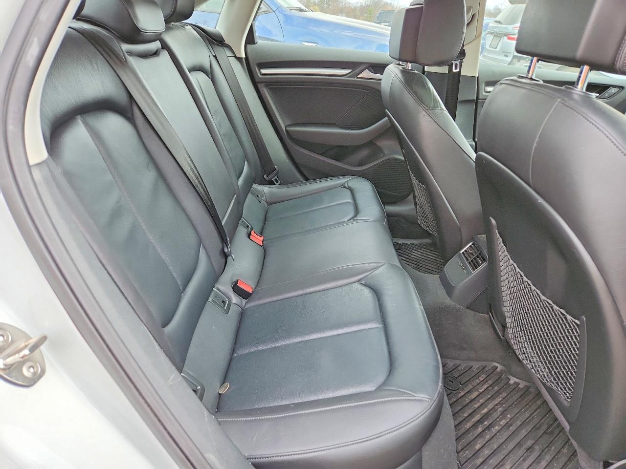 2015 Audi S3 VIN WAUBFGFF6F1139481 photo 10