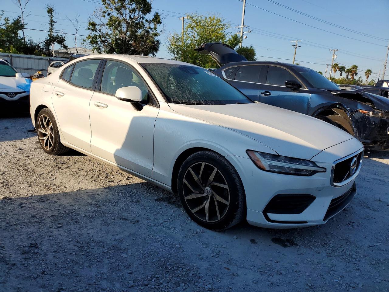 2020 Volvo S60 VIN 7JR102FKXLG047736 photo 4