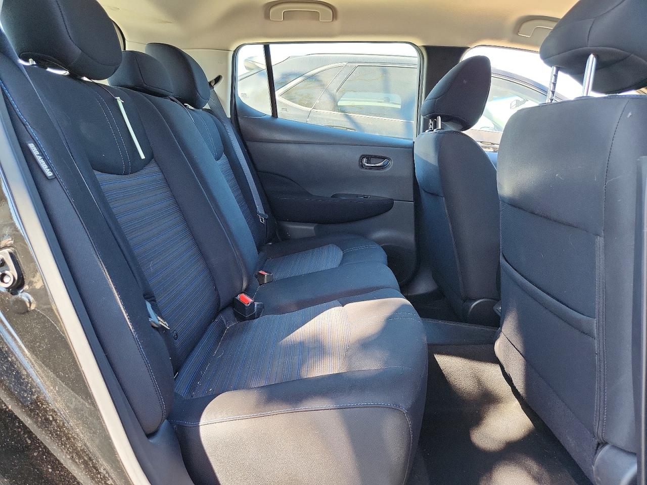2020 NISSAN Leaf VIN 1N4AZ1BP7LC307958 photo 10