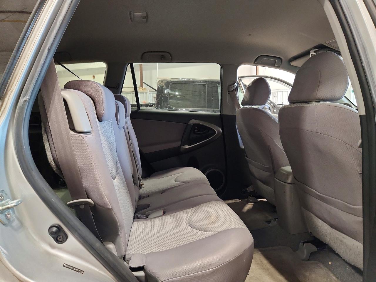2006 TOYOTA Rav4 VIN JTMZD33V665017188 photo 11