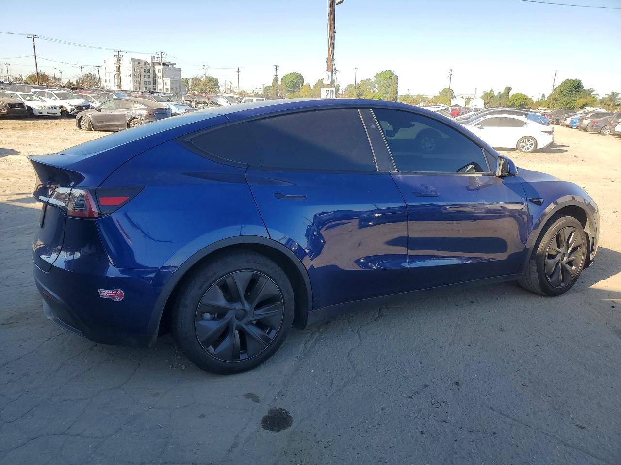 2024 Tesla Model y VIN 7SAYGDED7RF120574 photo 3