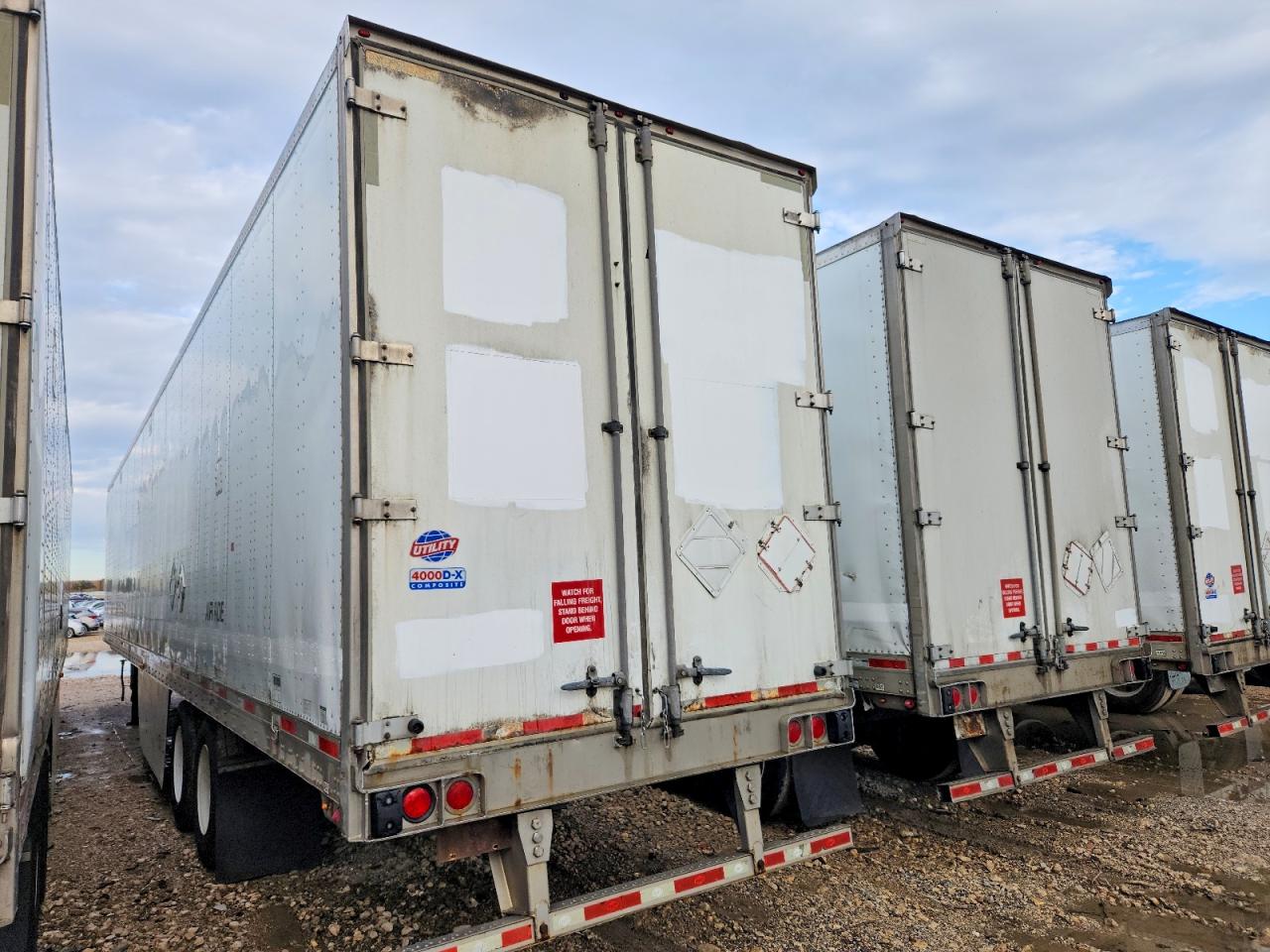 2014 UTILITY All models VIN 1UYVS2537EG766645 photo 3