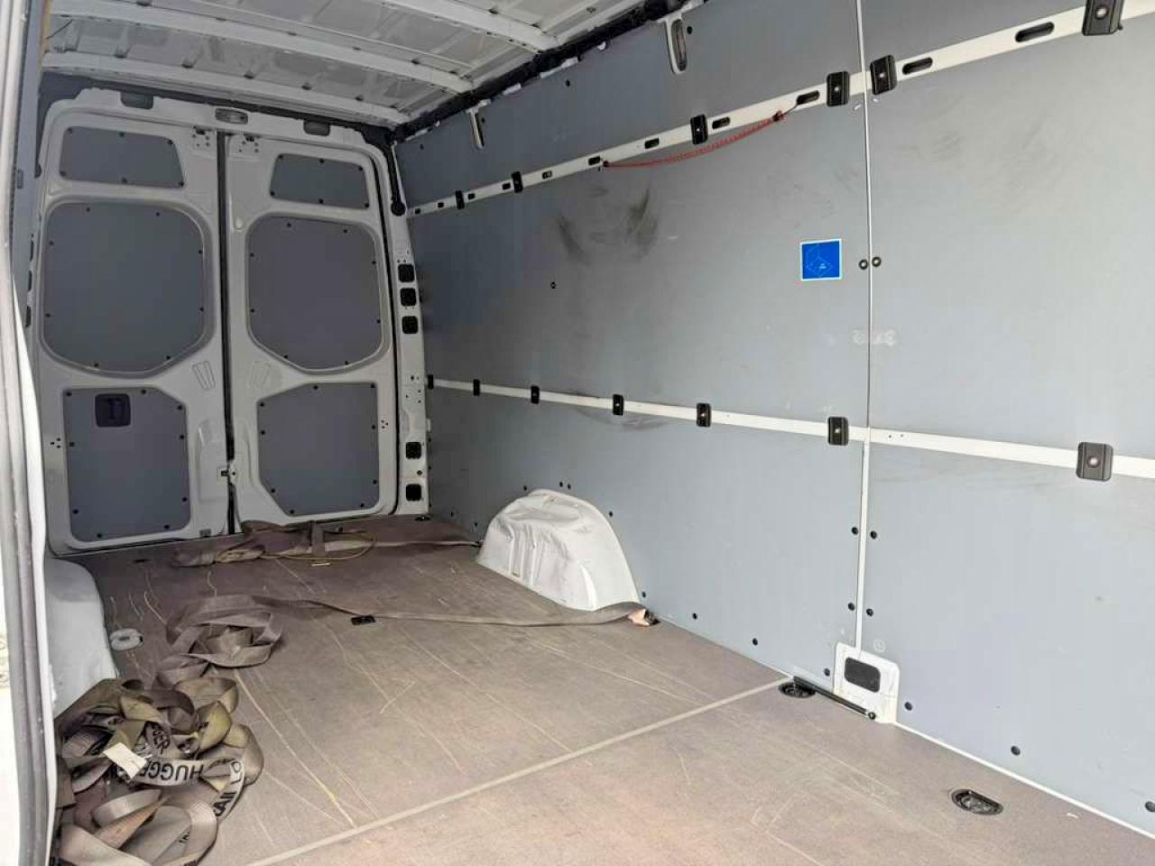 2023 Mercedes-Benz Sprinter VIN W1Y4KCHY0PT141985 photo 9