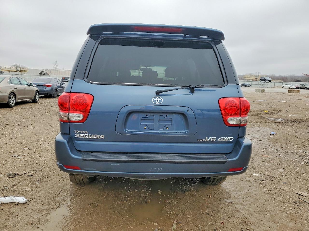 2005 Toyota Sequoia VIN 5TDBT48A25S238327 photo 6