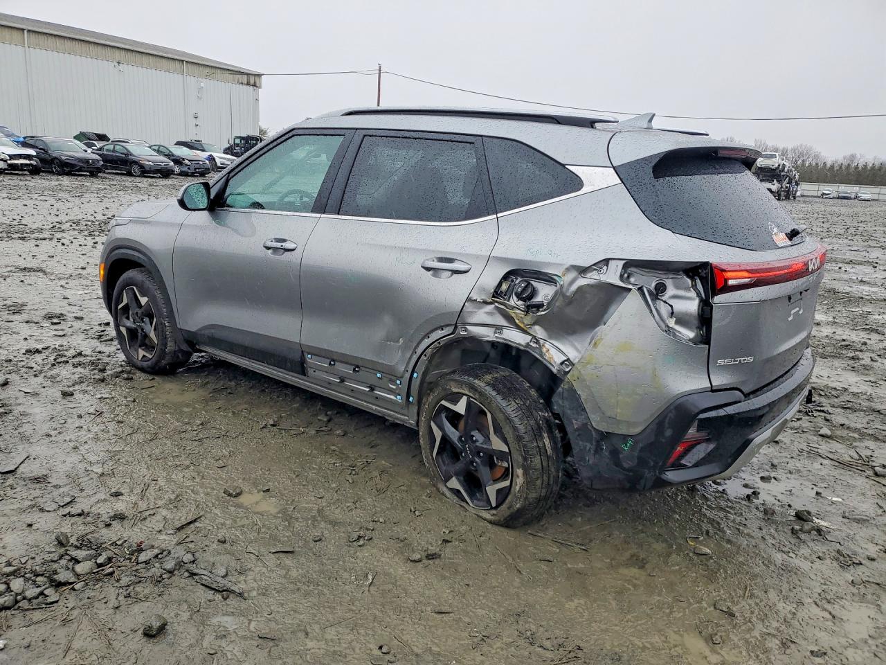 2025 Kia Seltos VIN KNDERCAA8S7750485 photo 2