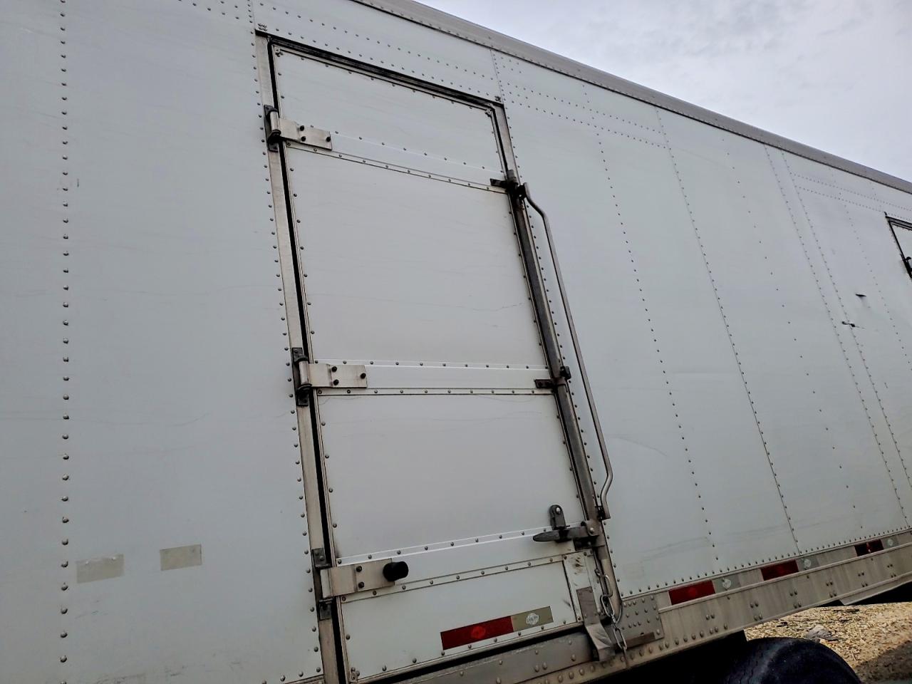 2014 UTILITY All models VIN 1UYVS2488EU844218 photo 6