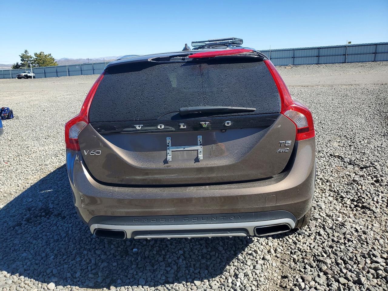 2018 Volvo V60 VIN YV440MWK5J2058058 photo 6