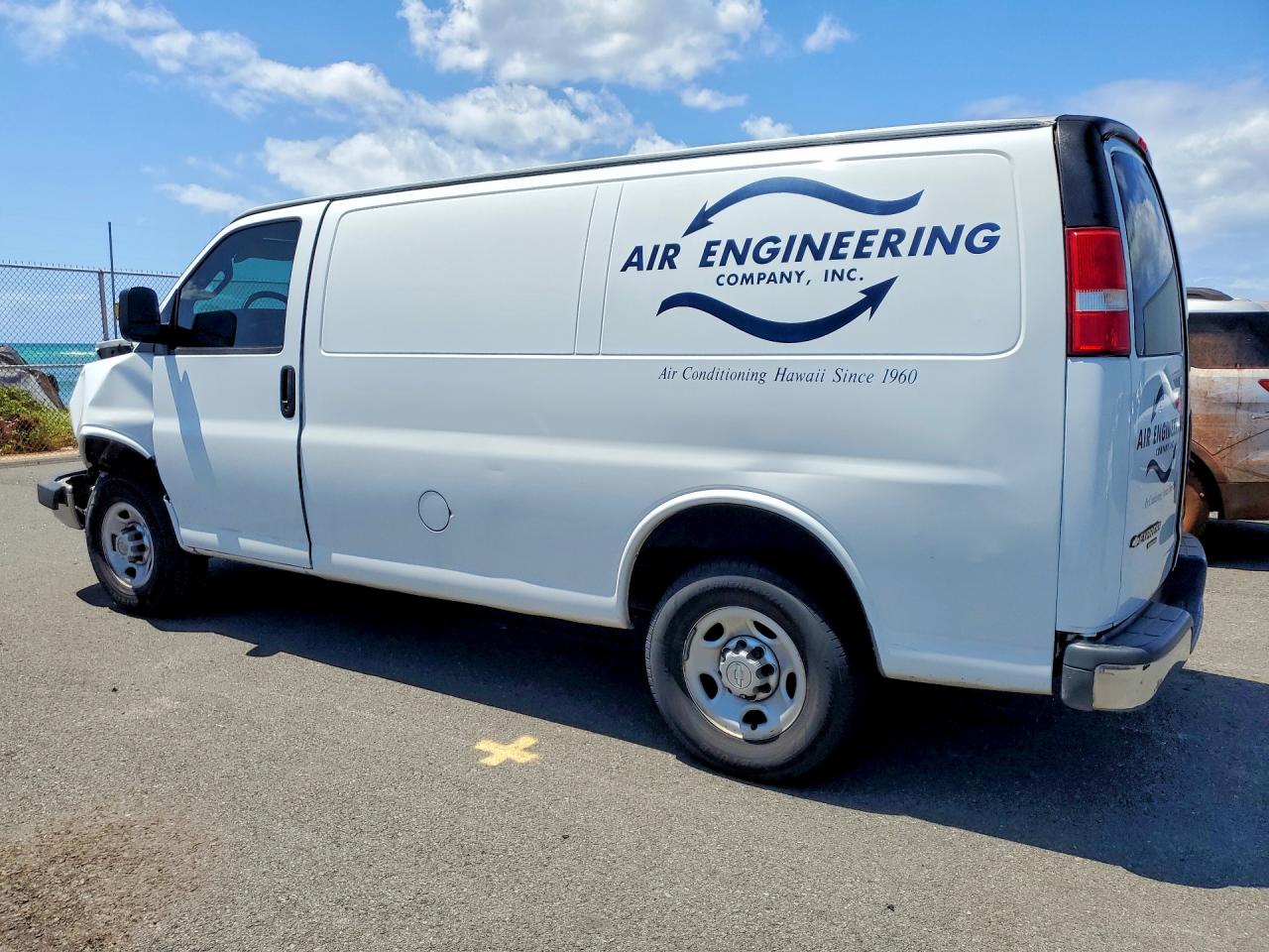 2016 Chevrolet Express VIN 1GCWGAFF0G1338154 photo 2