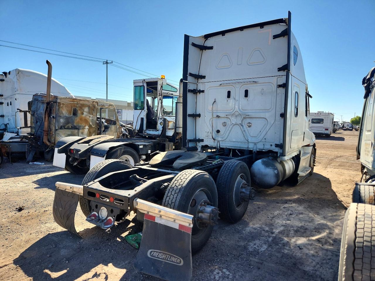 2023 FREIGHTLINER All other VIN 3AKJHHDR7PSNG7277 photo 4