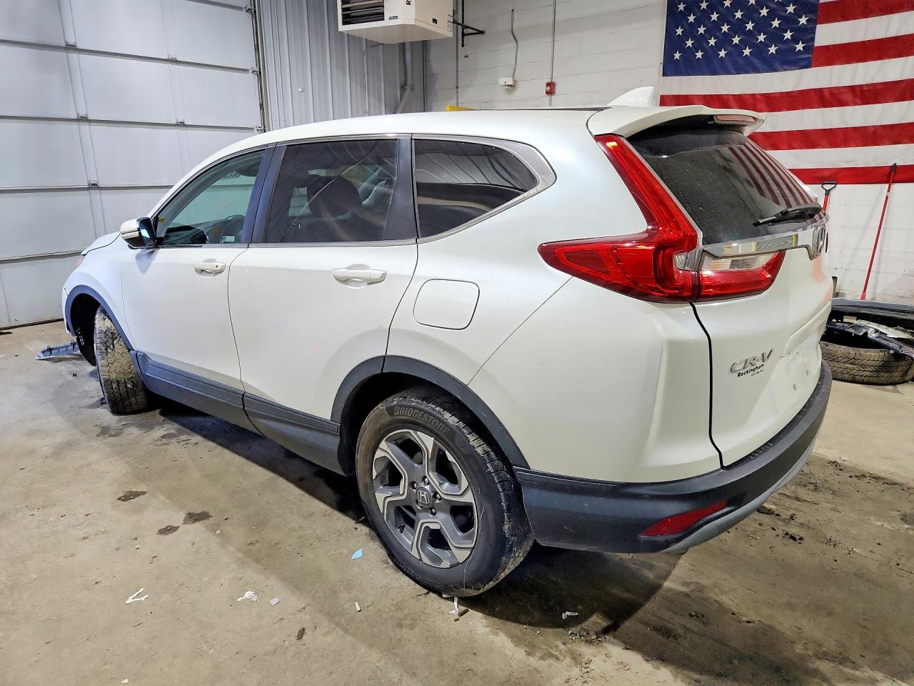 2018 Honda Crv VIN 2HKRW2H89JH683445 photo 2