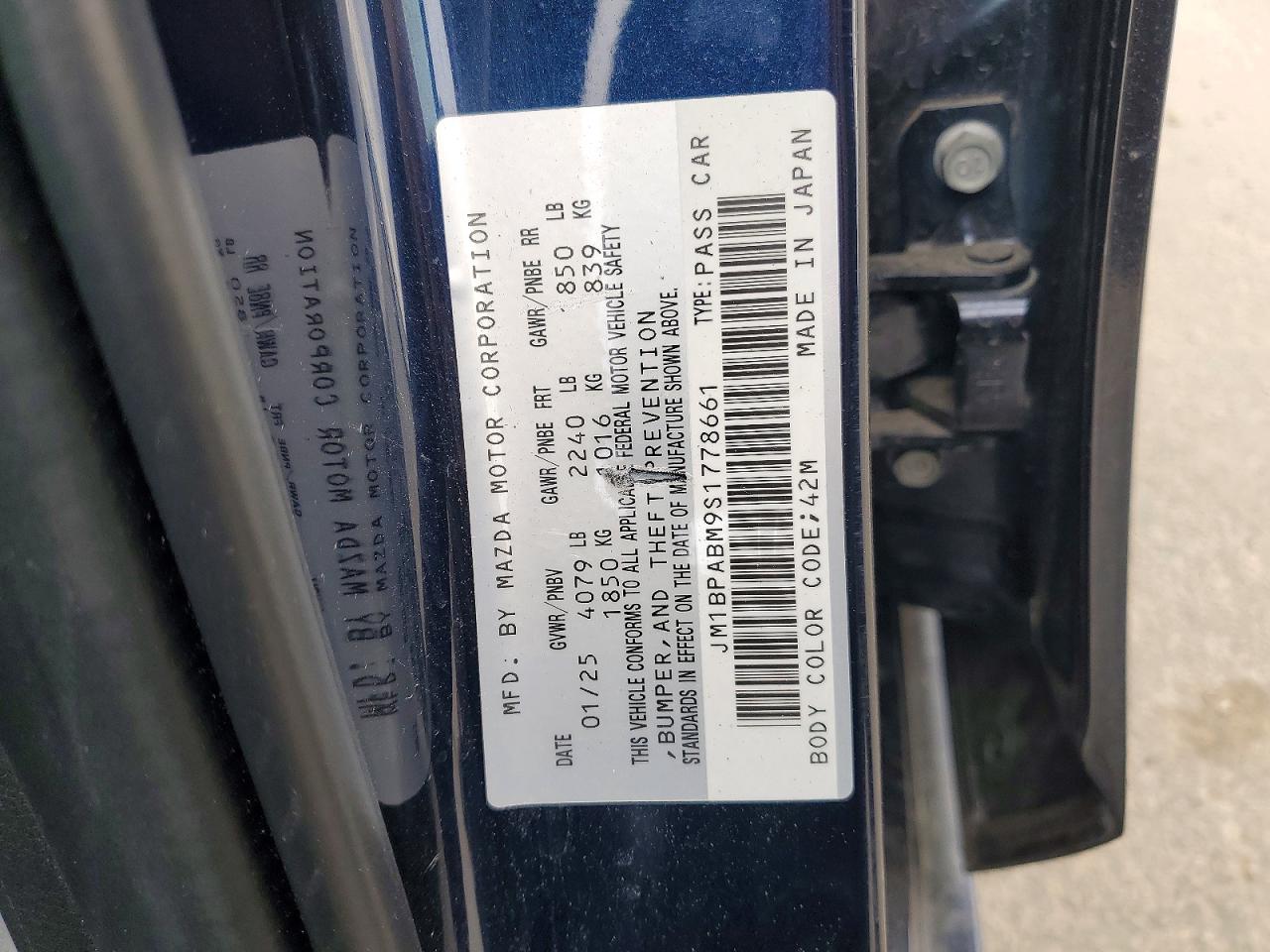 2025 Mazda Mazda3 VIN JM1BPABM9S1778661 photo 12
