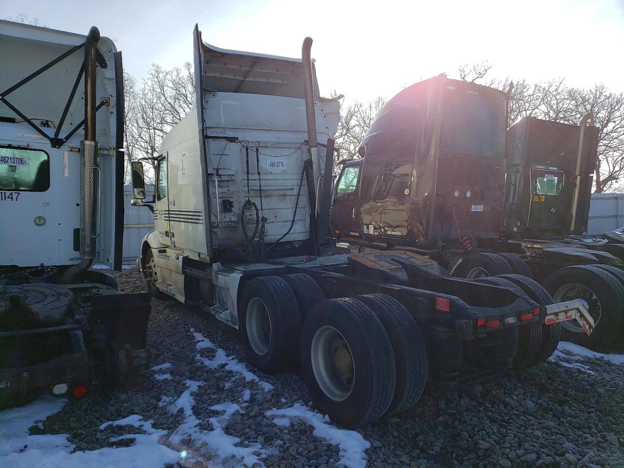 2021 VOLVO All models VIN 4V4WC9EH6MN600040 photo 3
