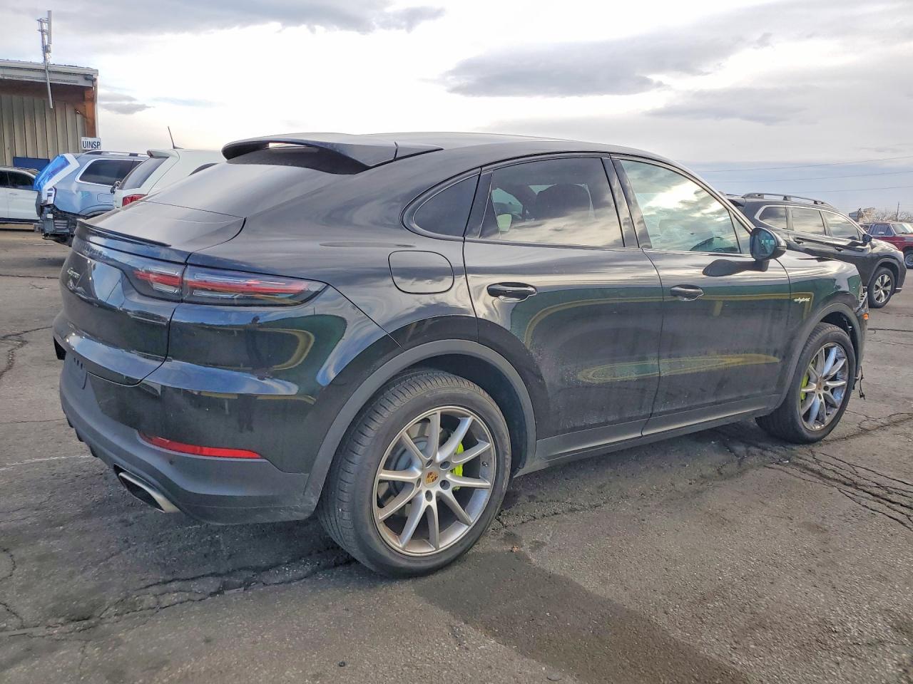 2022 Porsche Cayenne VIN WP1BE2AY4NDA51297 photo 3