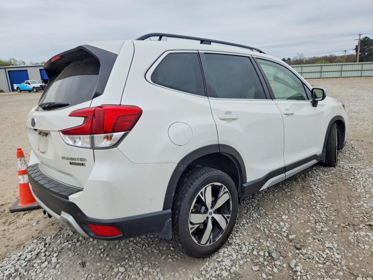 2020 Subaru Forester VIN JF2SKAXC0LH603014 photo 3