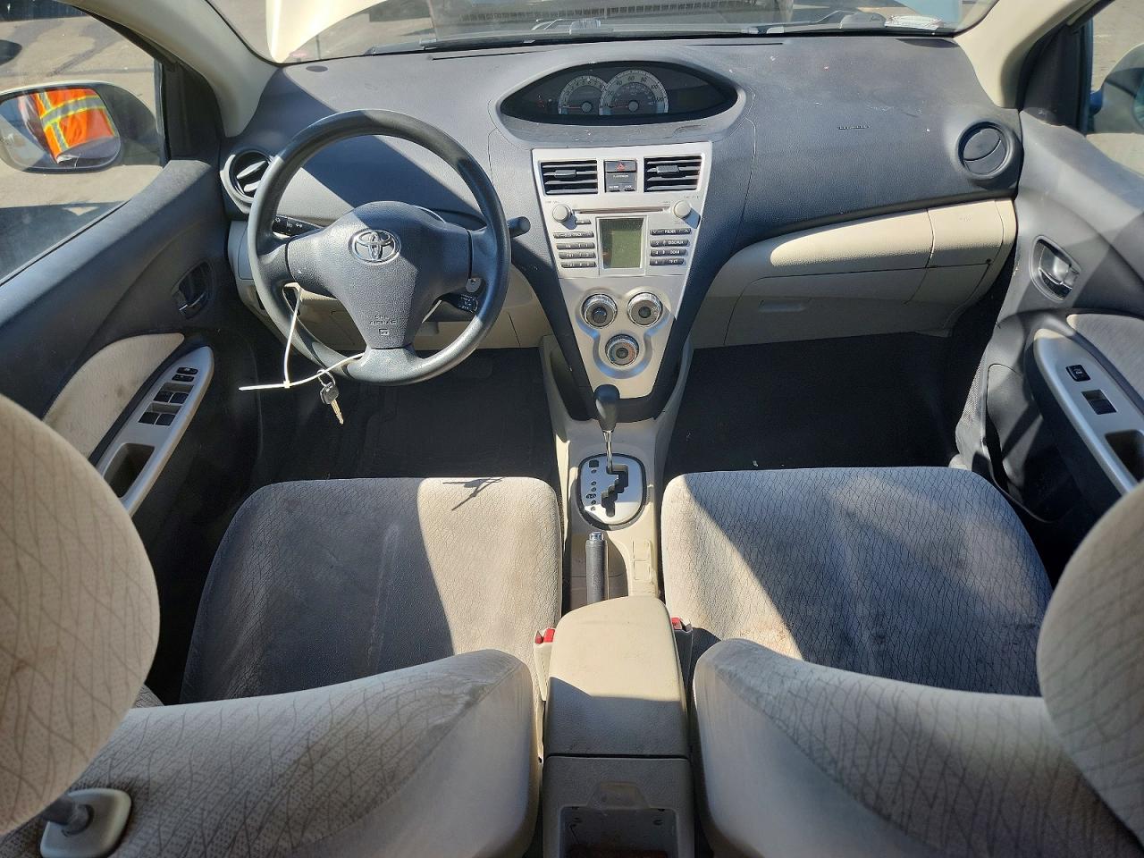 2007 TOYT Yaris VIN JTDBT923071154630 photo 8