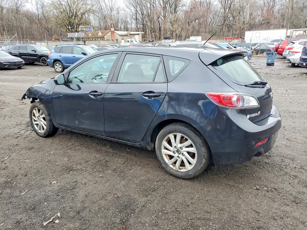 2013 MAZDA 3 VIN JM1BL1LP6D1744202 photo 2