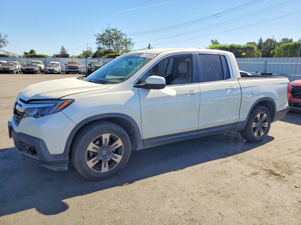 2018 Honda Ridgeline VIN 5FPYK2F56JB001580 photo 1