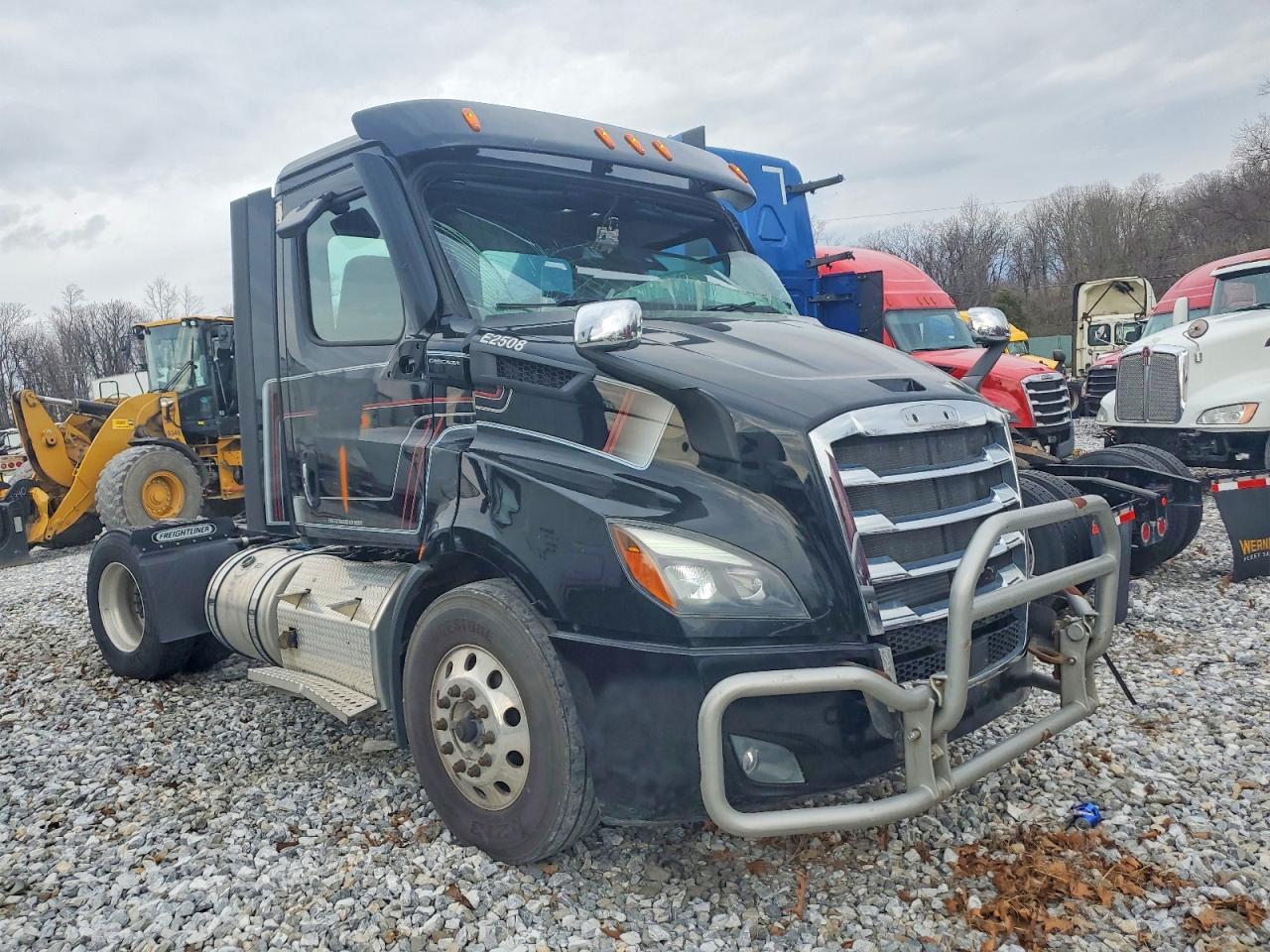 2023 FREIGHTLINER All other VIN 3AKJHTDV2PSNK5894 photo 1