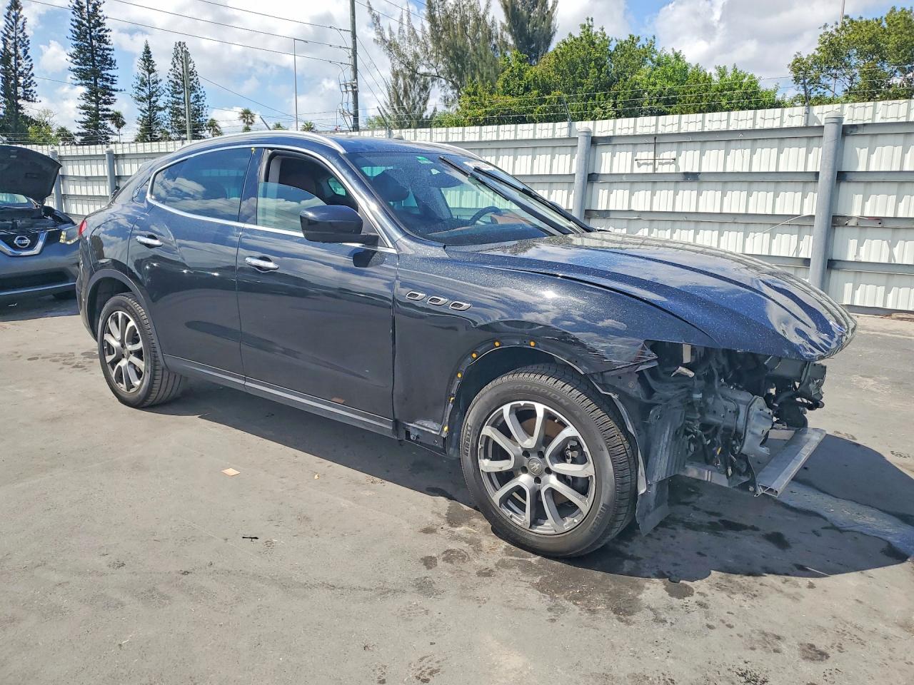 2017 Maserati All other VIN ZN661XUA7HX207022 photo 4