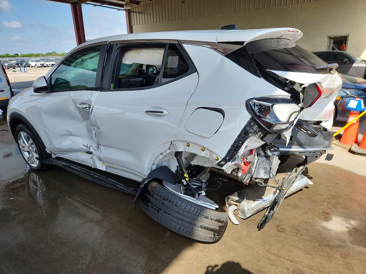 2026 BUICK Encore VIN KL4AMBSL1TB107587 photo 2