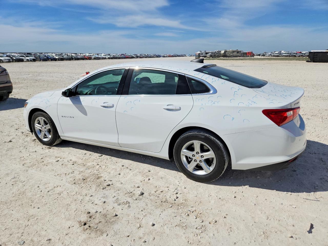 2024 Malibu VIN 1G1ZC5ST3RF201266 photo 2