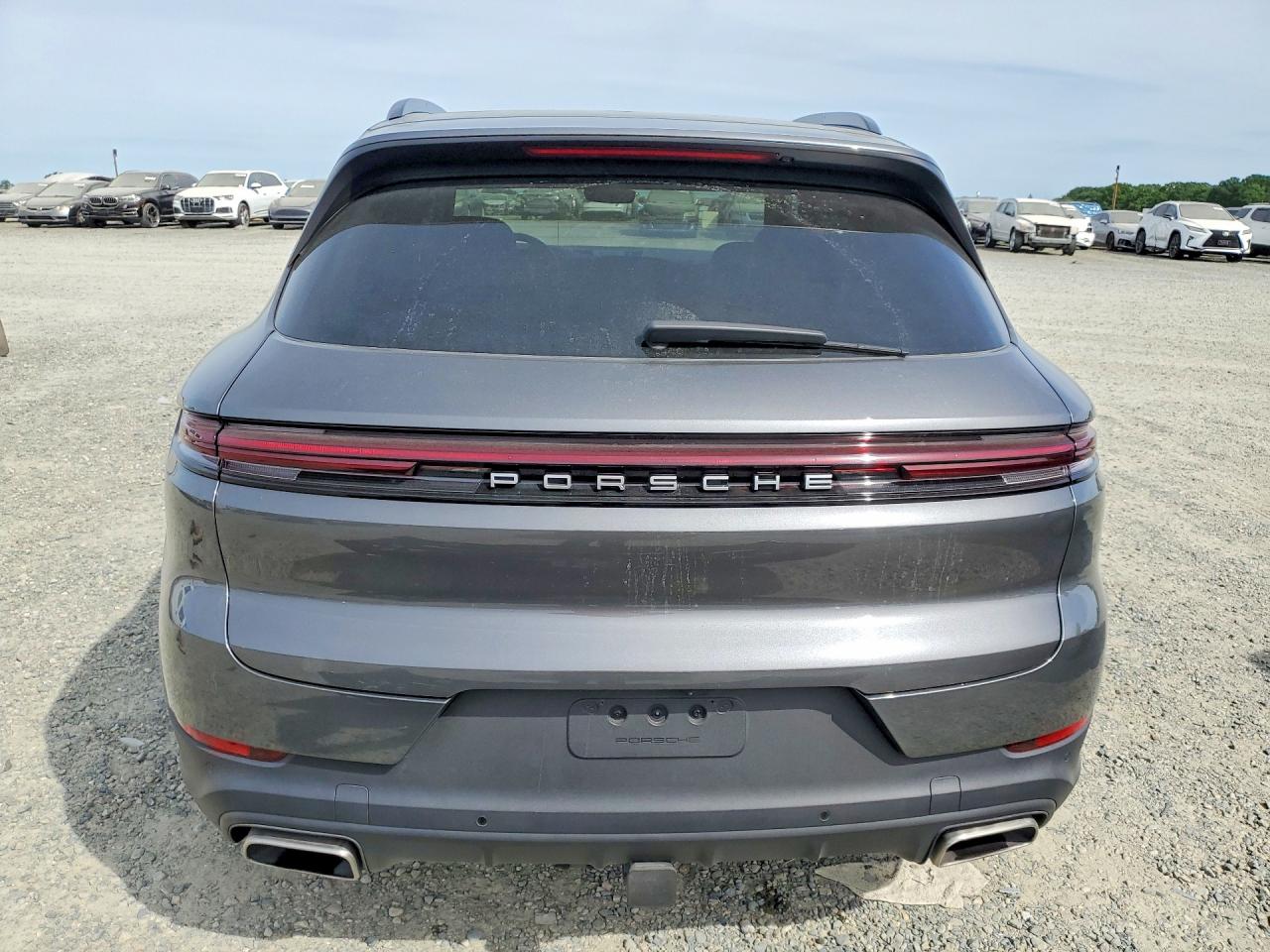 2024 Porsche Cayenne VIN WP1AA2AY9RDA09740 photo 6
