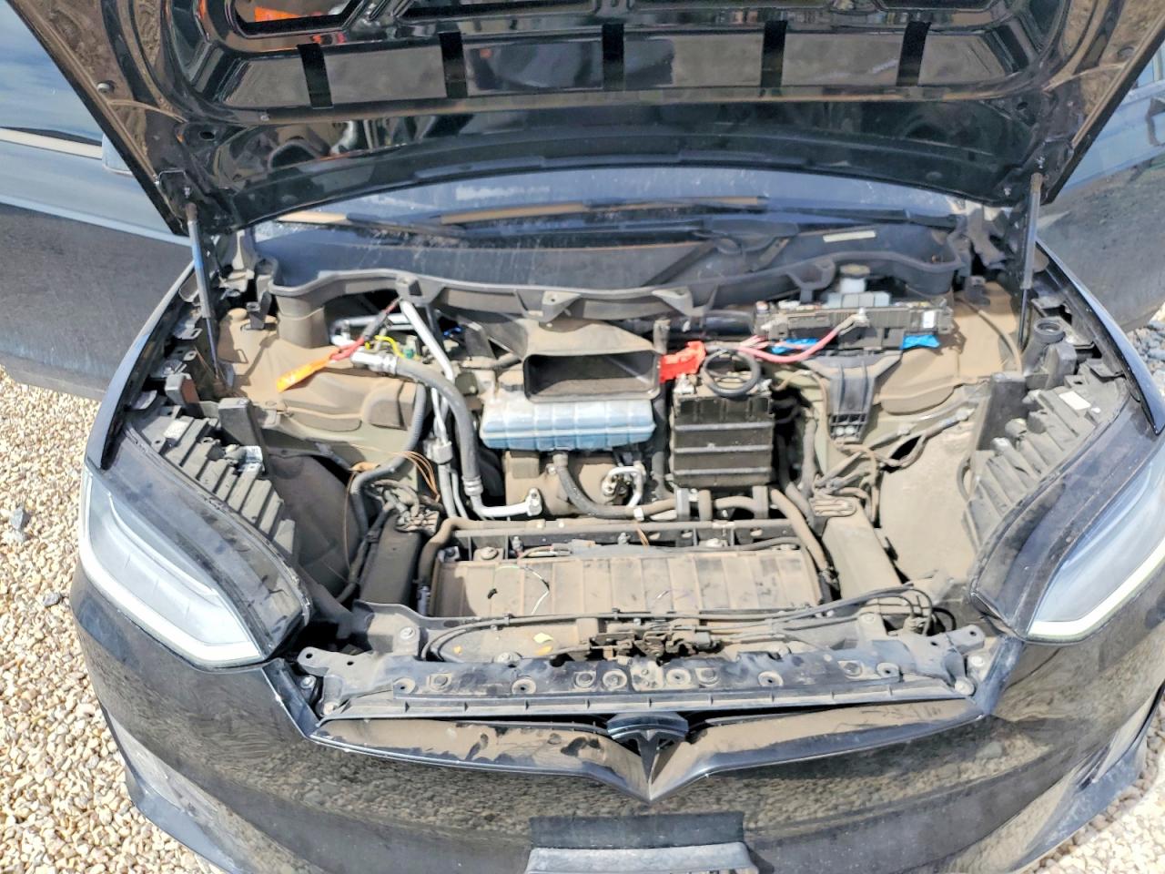 2020 TESLA Model x VIN 5YJXCDE4XLF303429 photo 11