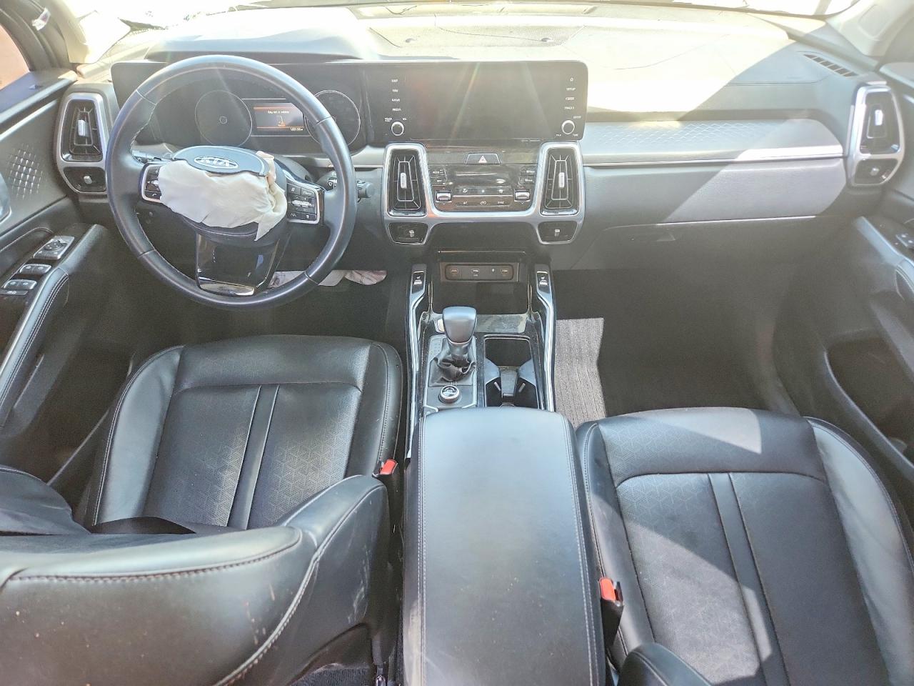 2021 Kia Sorento VIN 5XYRK4LF8MG033496 photo 8