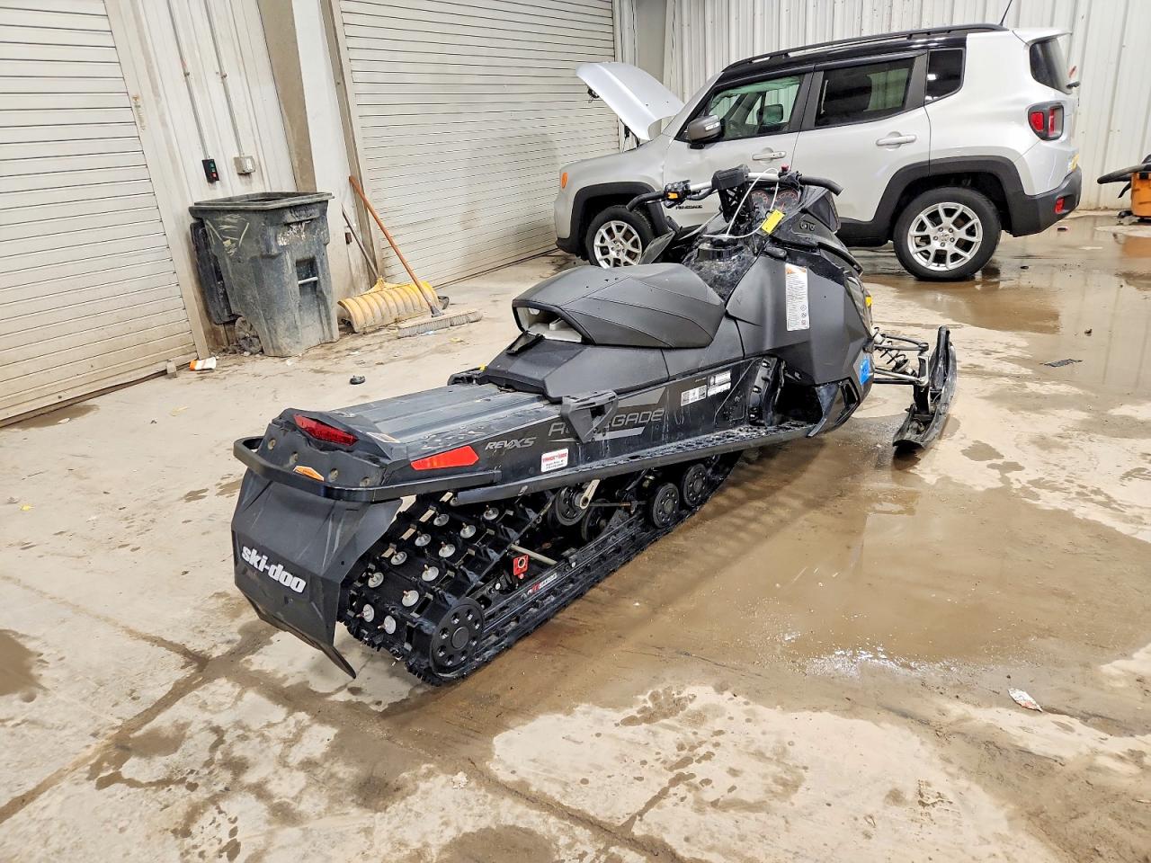 2017 SKI Renegade s VIN 2BPSBXHA1HV000591 photo 4