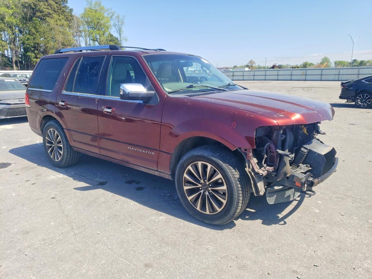 2015 Lincoln Navigator VIN 5LMJJ2HT0FEJ09588 photo 4