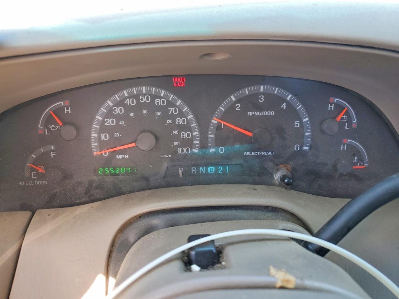 2002 Ford F150 VIN 1FTRW07622KC35264 photo 9