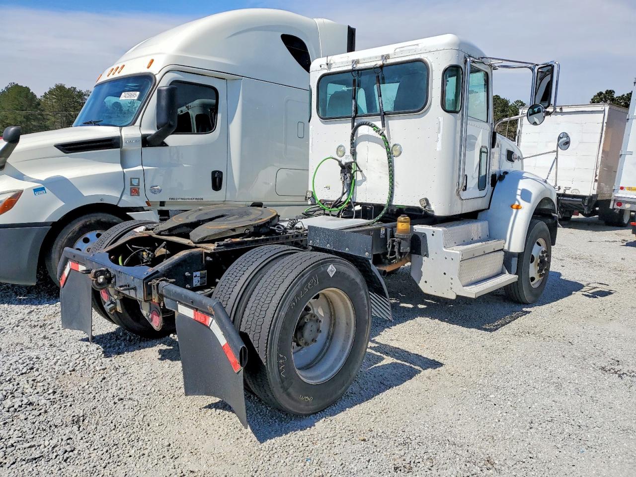 2016 PETERBILT All other VIN 1XP9AJ8XXGD340110 photo 4