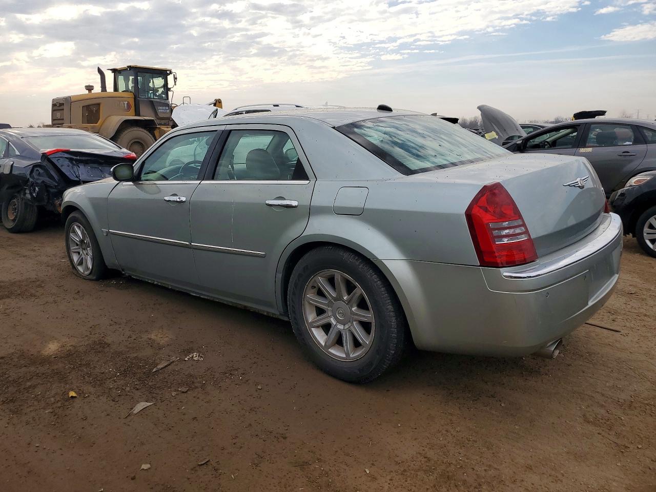 2005 Chrysler 300 VIN 2C3AA63H15H679273 photo 2