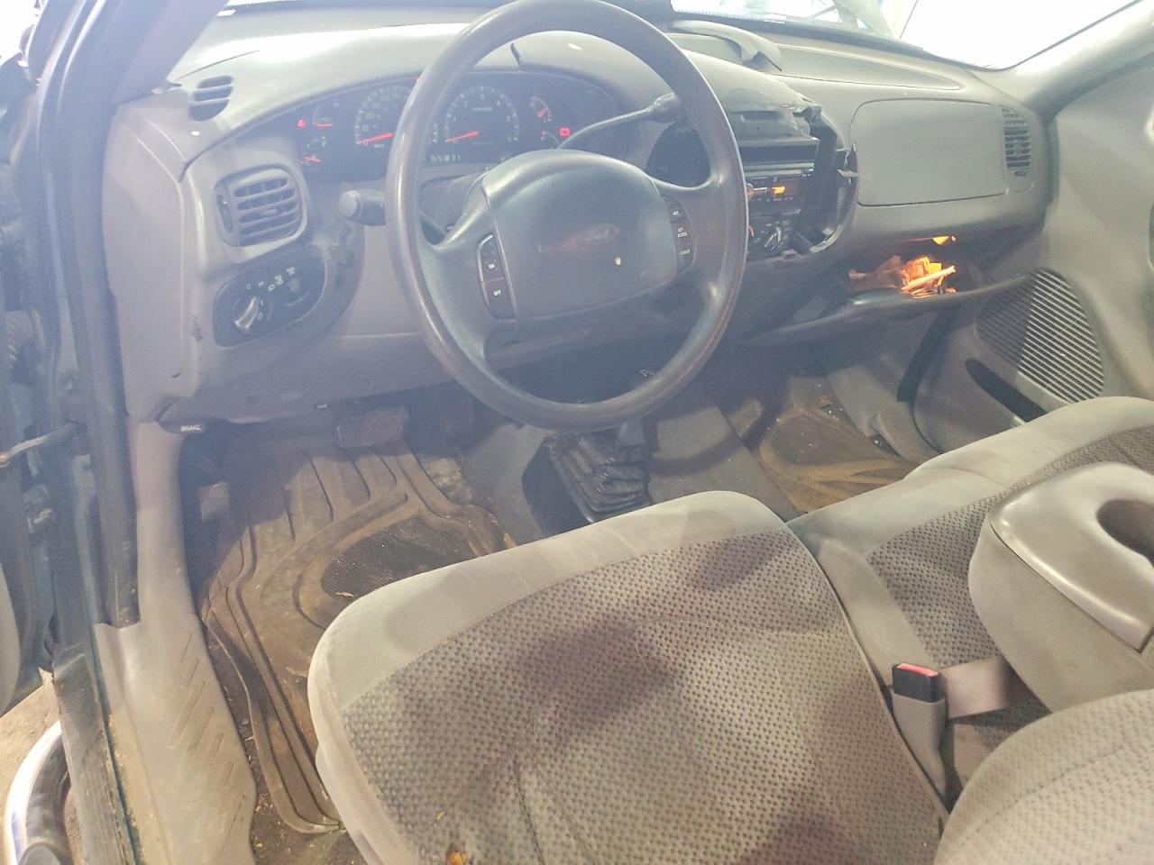 1999 Ford F150 VIN 1FTRX18L1XNA06068 photo 8