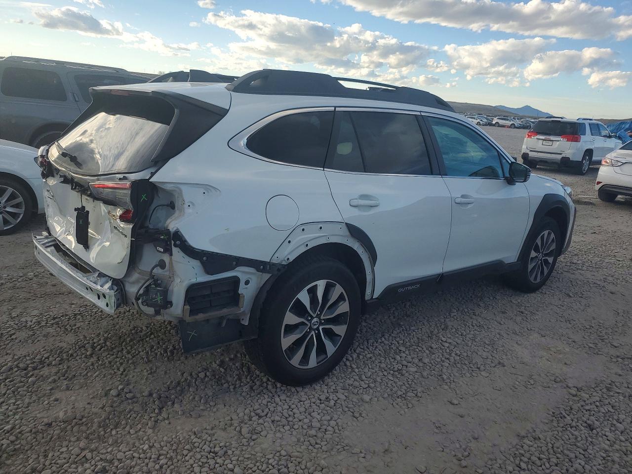 2023 Subaru Outback VIN 4S4BTANCXP3181069 photo 3