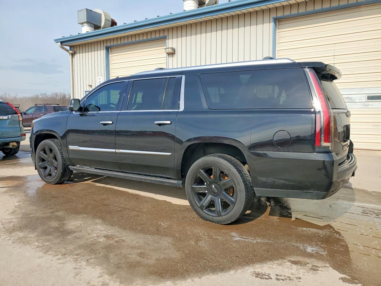 2016 Cadillac Escalade VIN 1GYS4JKJ3GR308417 photo 2