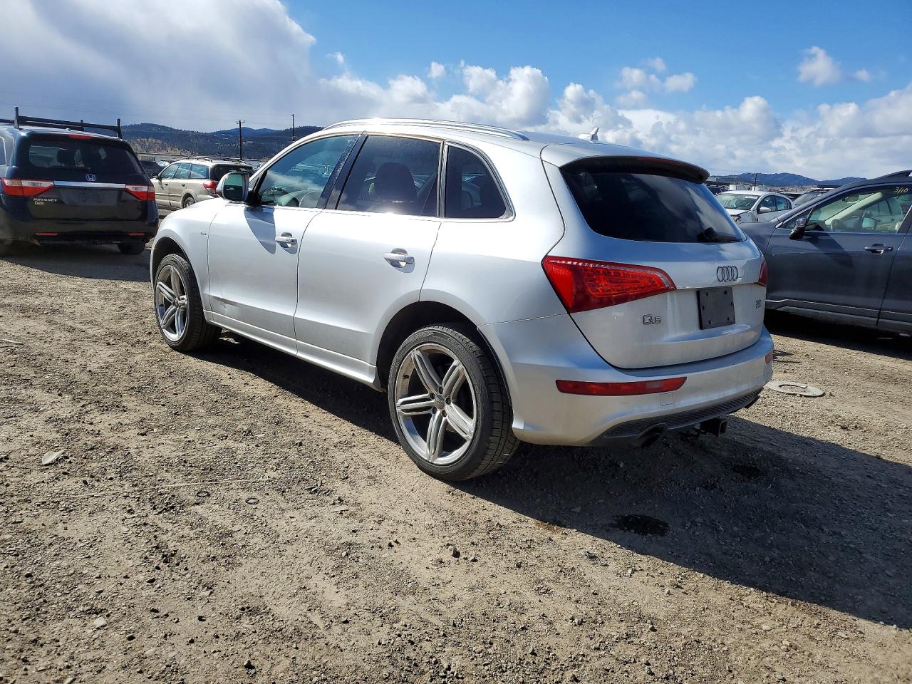 2010 Audi Q5 VIN WA1MKAFP1AA087712 photo 2