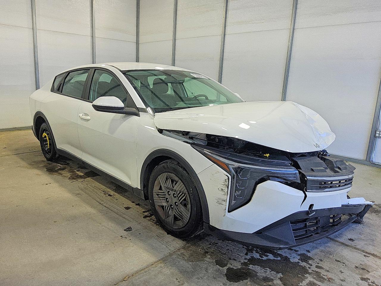 2025 Kia All other VIN 3KPFT4DE8SE156506 photo 4
