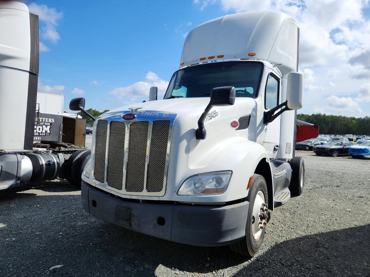 2016 PETERBILT All models VIN 1XPBA48X6GD339474 photo 2