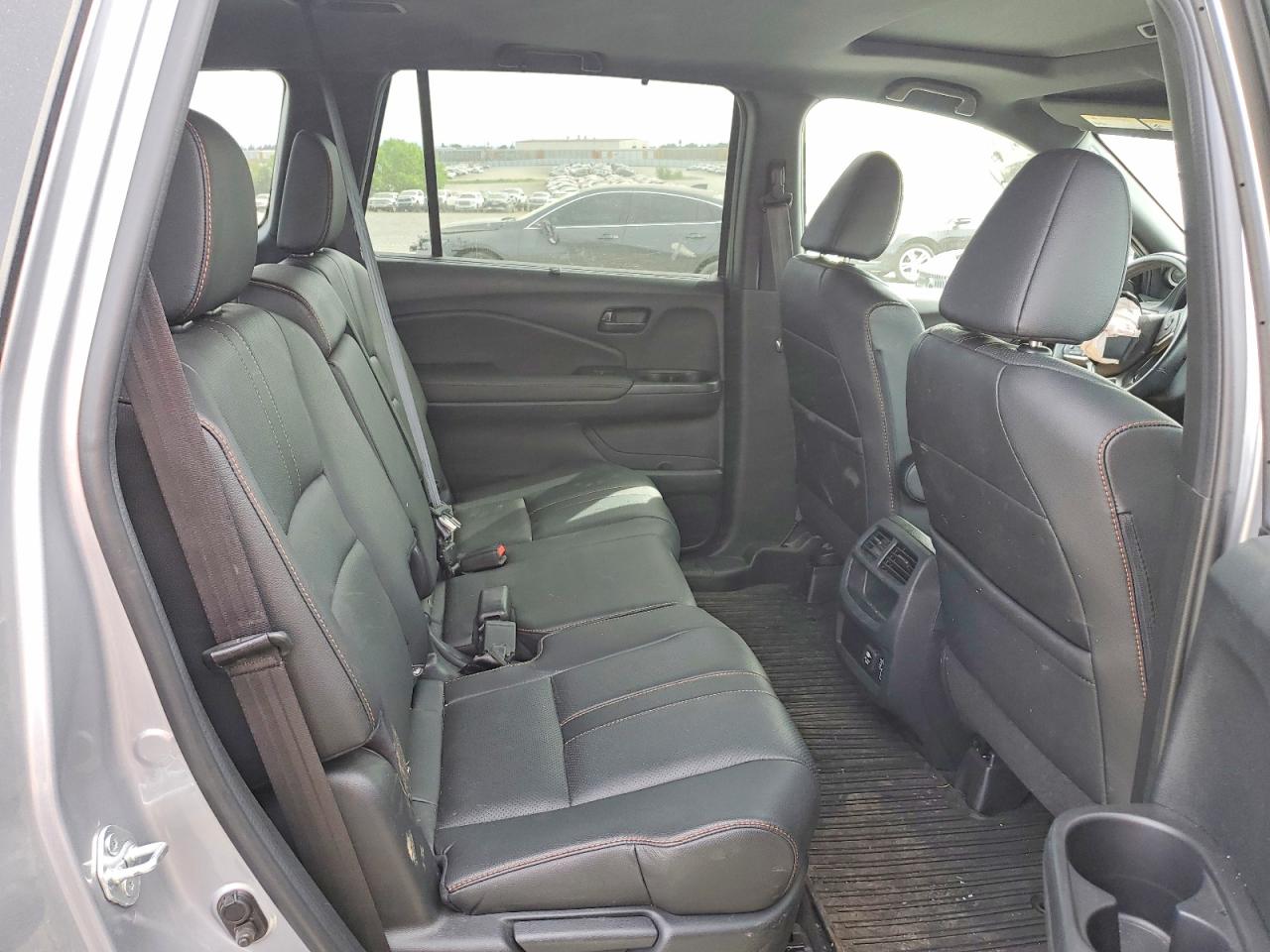 2022 Honda Passport VIN 5FNYF8H61NB025281 photo 11