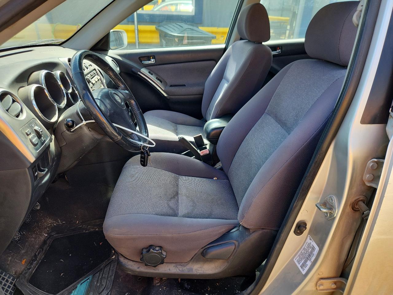 2004 Toyota Matrix VIN 2T1KR32E74C183806 photo 7