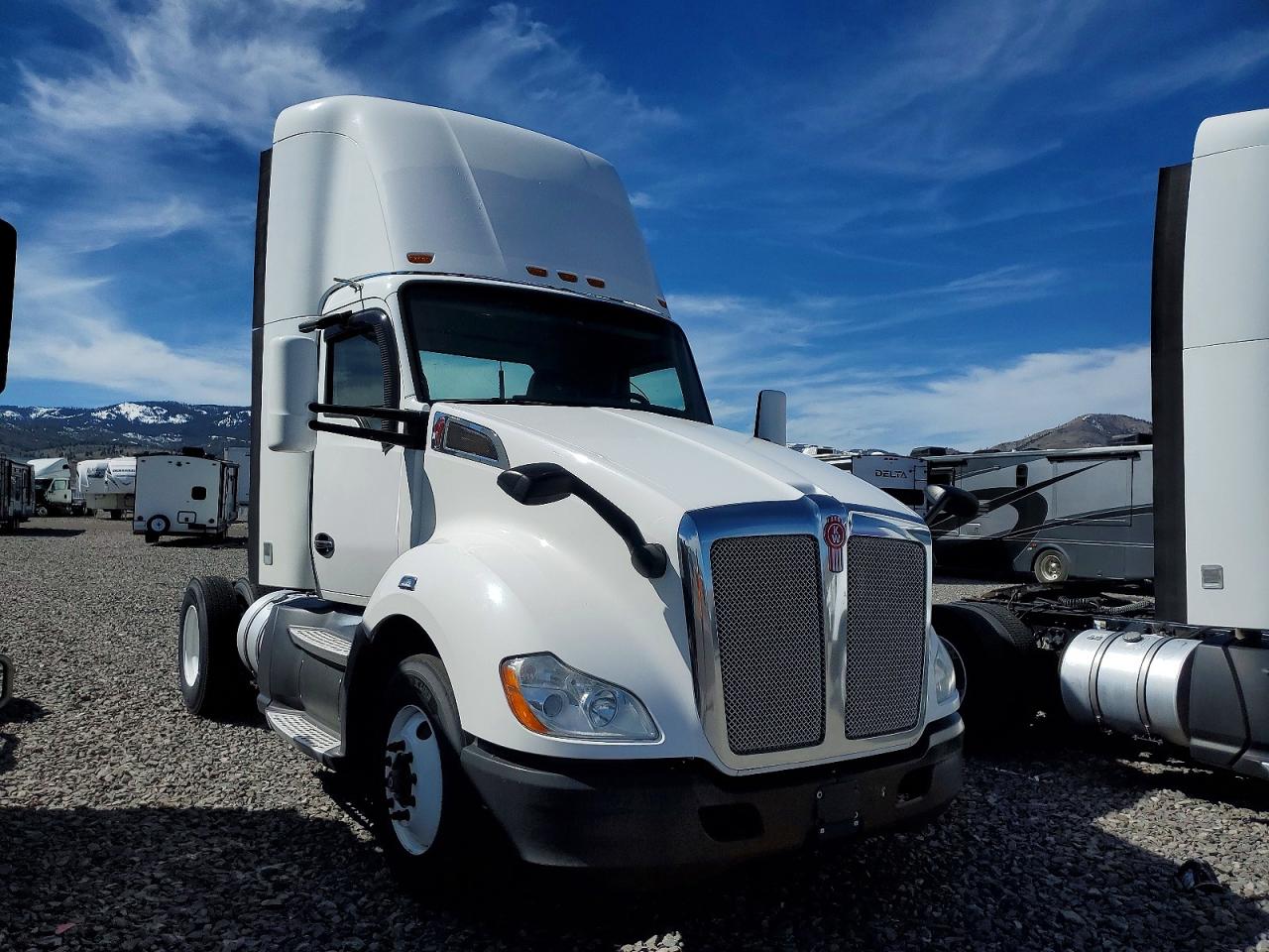 2016 KENWORTH All models VIN 1XKYA48XXGJ496667 photo 1