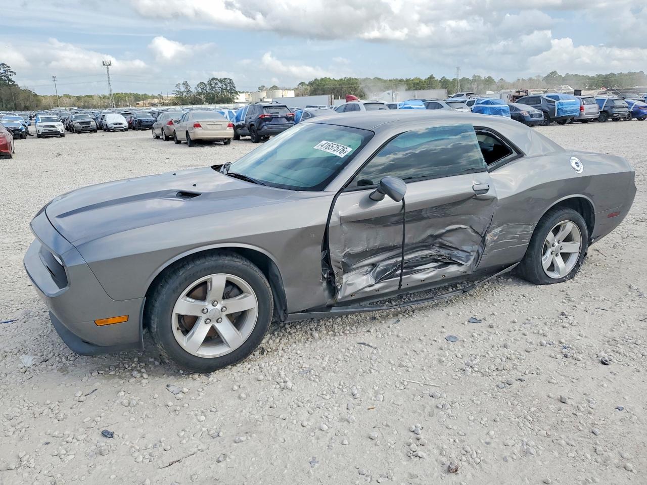 2011 Dodge Challenger VIN 2B3CJ4DG7BH581568 photo 1