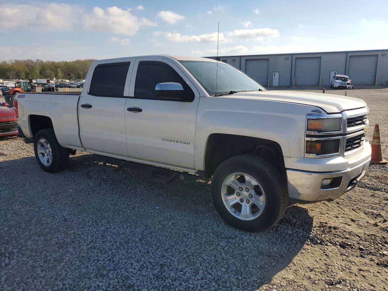 2014 Silverado VIN 3GCUKREC3EG395555 photo 4