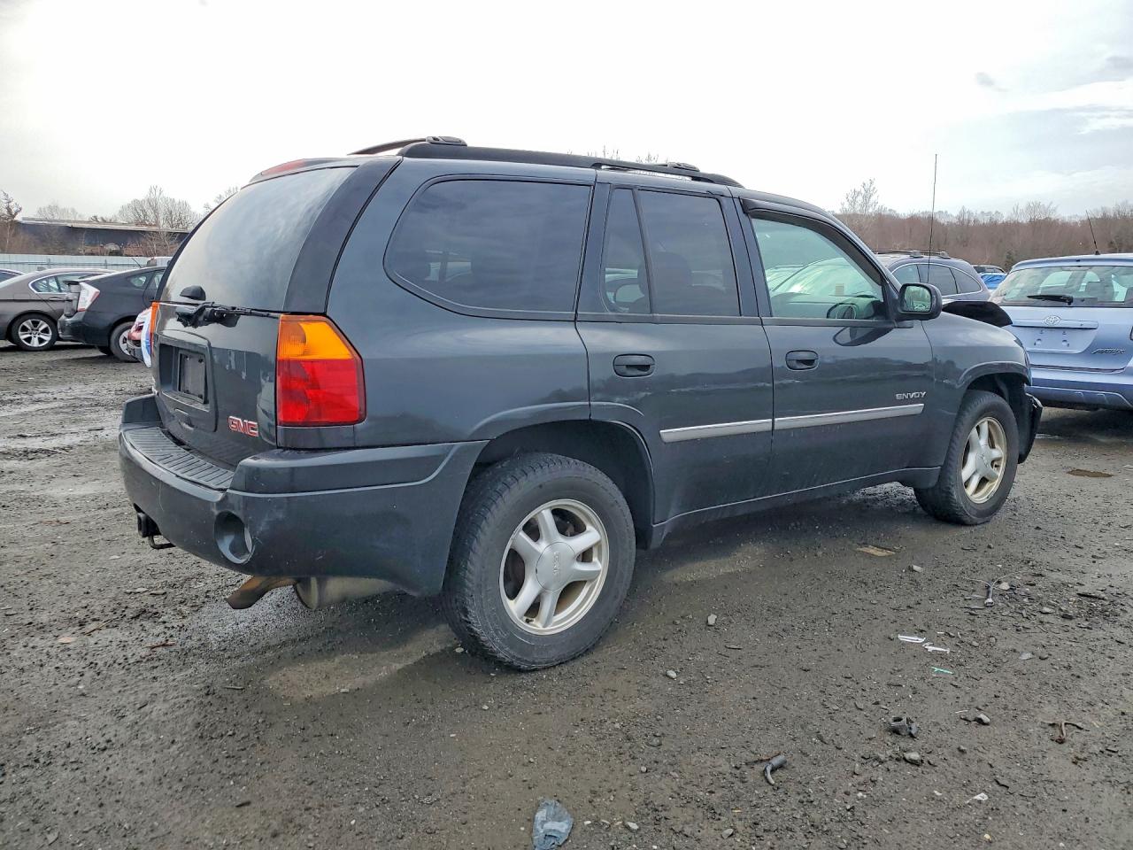 2006 GMC Envoy VIN 1GKDT13S662346860 photo 3