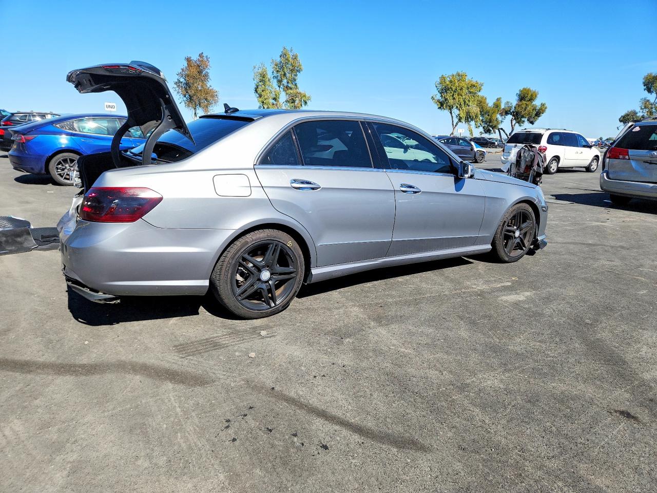 2013 Mercedes-Benz E-class VIN WDDHF8JB3DA667926 photo 3