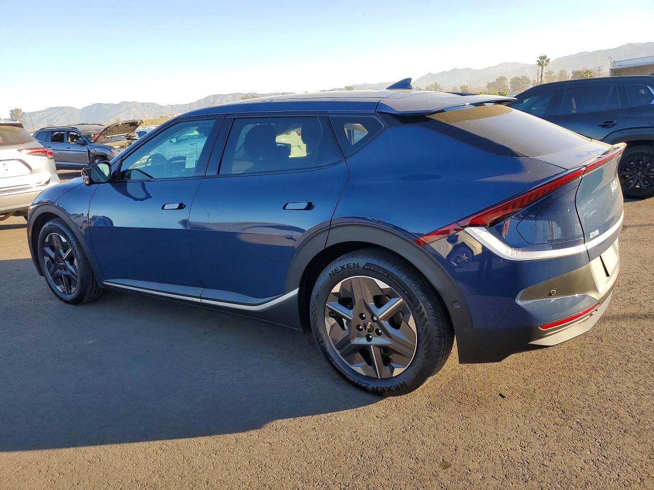 2025 Kia All other VIN 5XYC34JA5SG008188 photo 2